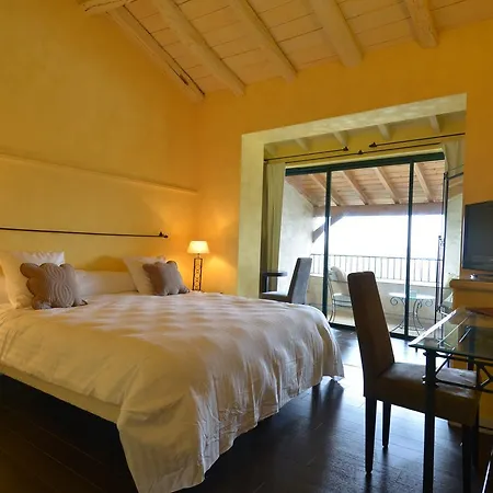 Quai 36 Hotel *